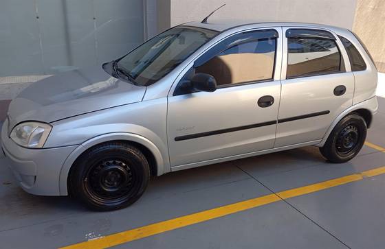 CHEVROLET CORSA 1.4 MPFI MAXX SEDAN 8V FLEX 4P MANUAL CHEVROLET CORSA 1.4 MPFI MAXX SEDAN 8V FLEX 4P MANUAL